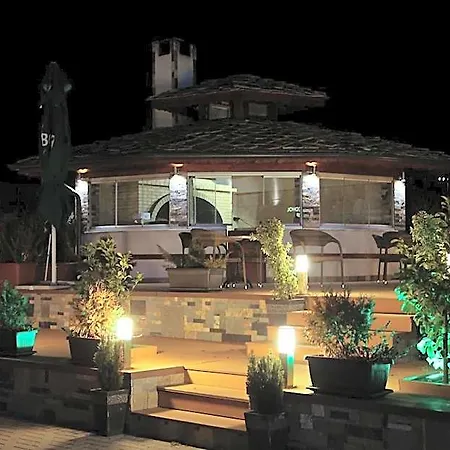 & Restaurant Ida ホテル