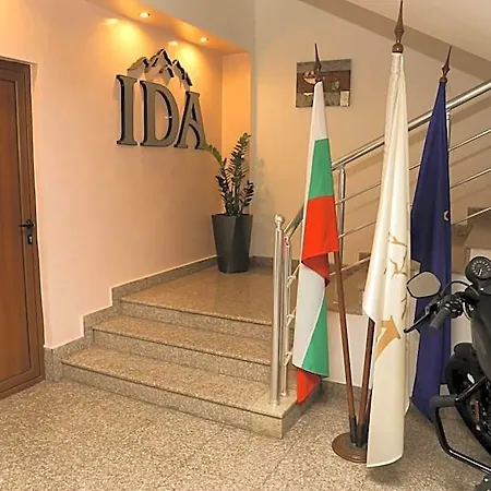 & Restaurant Ida ホテル